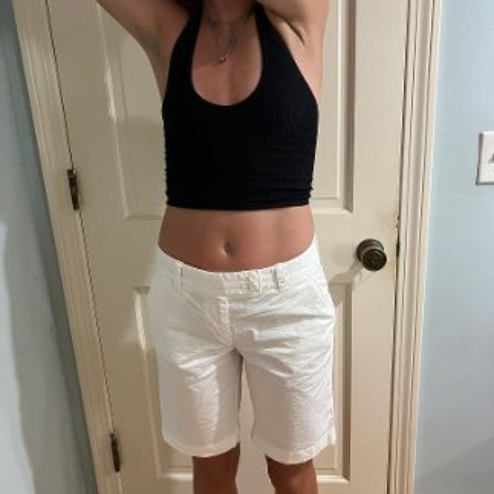 Vineyard Vines 9 inch every day shorts navy size 2